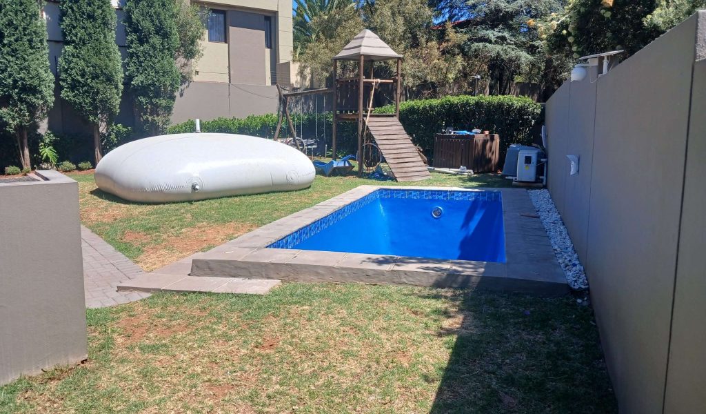 Crispy-Pools-Onsite-Temporary-Water-Storage-Bladder-jpg